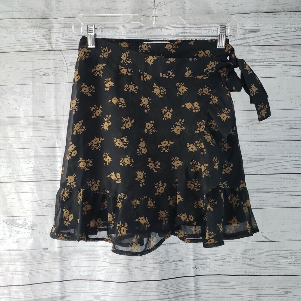 Hollister skirt